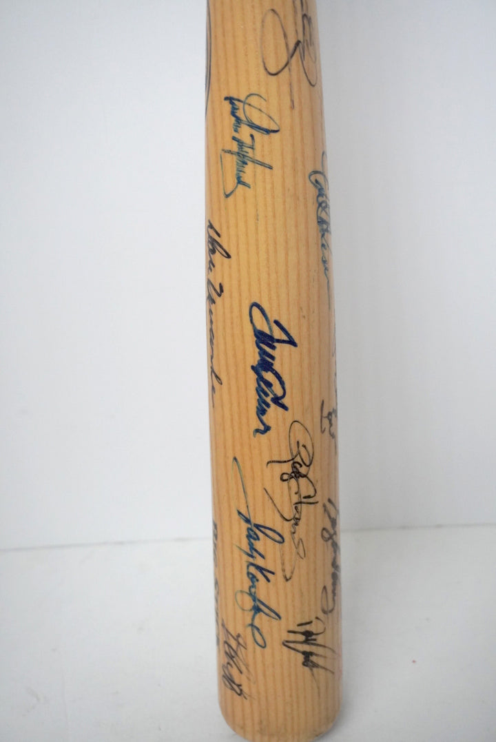 Cy Young award-winning pitchers Whitey Ford, Greg Maddux, Randy Johnson, 30 signed baseball bat