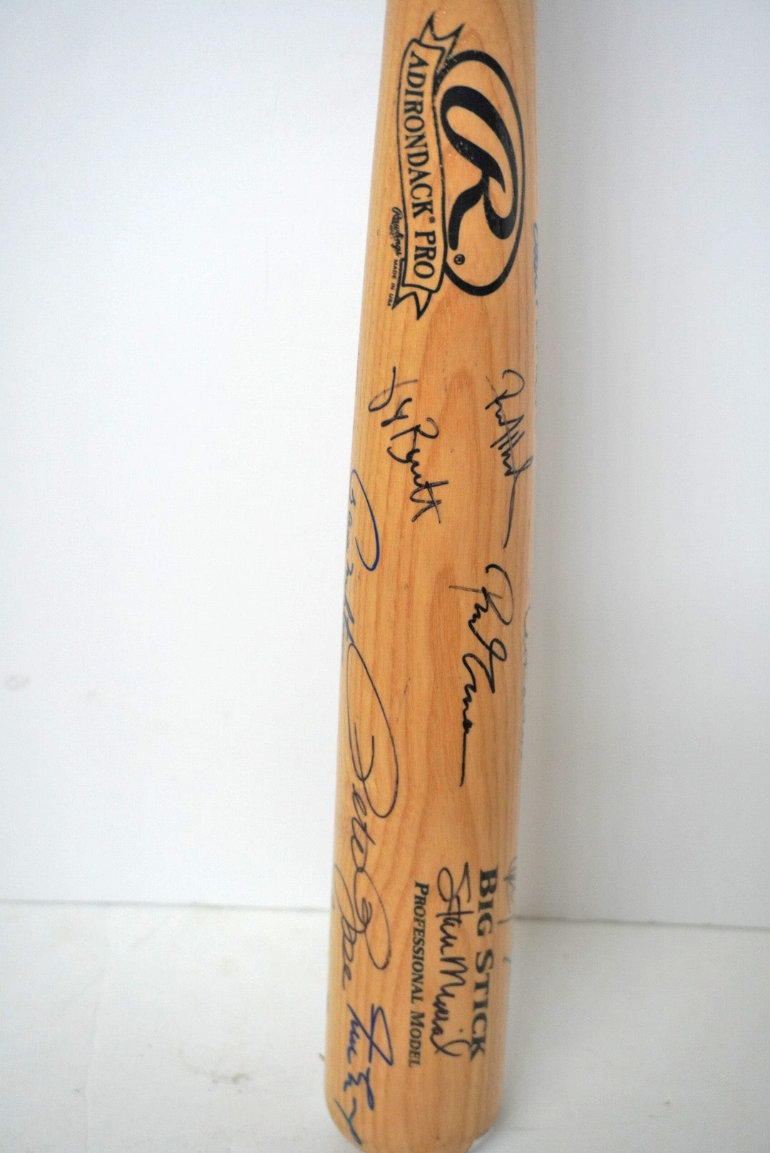 Cal Ripken Jr., Craig Biggio, Paul Molitor, Rafael Palmeiro, George Brett, Willie Mays 3000 hit Club signedwith proof