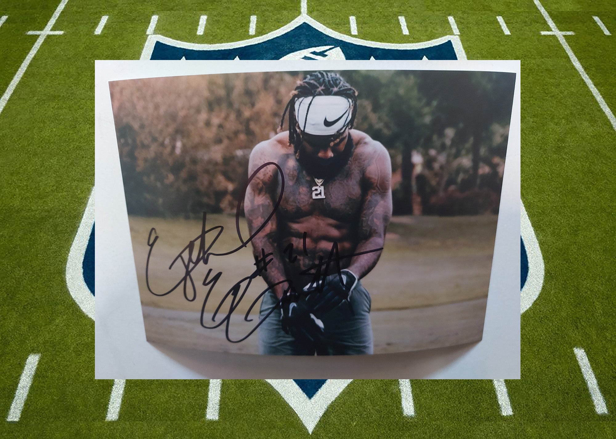 Ezekiel Elliott Dallas Cowboys 5 x 7 photo signed with proof