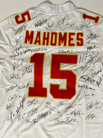 Load image into Gallery viewer, Kansas City Chiefs Super Bowl LVII champions Patrick Mahomes Game model jersey team signed 2022-23 with proof
