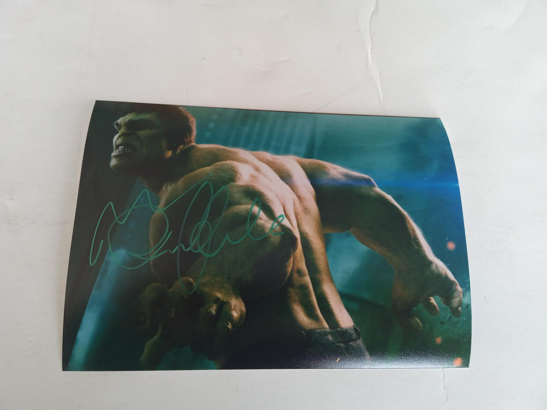 Mark Ruffalo Bruce Banner Hulk Avengers 5 by 7 photo signed with proof - Awesome Artifacts 