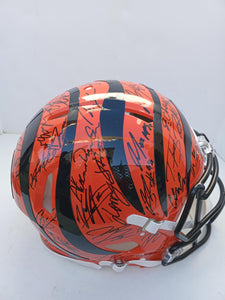 Joe Burrow, Jamarr Chase, Cincinnati Bengals 2021-22 Speed Pro model helmet team signed with proof