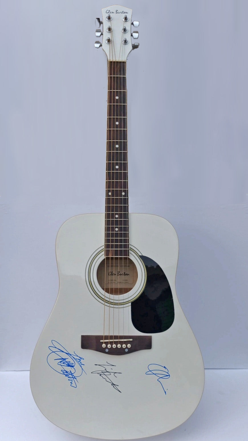 Dolly Parton, Linda Rondstadt and Emmy Lou Harris Full size 39'' Huntington acoustic guitar signed