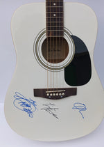 Load image into Gallery viewer, Dolly Parton, Linda Rondstadt and Emmy Lou Harris Full size 39&#39;&#39; Huntington acoustic guitar signed

