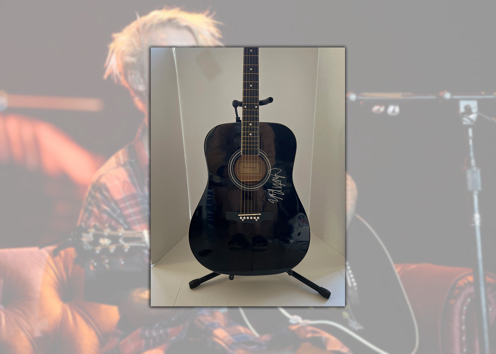 Justin Bieber full size acoustic guitar signed with proof