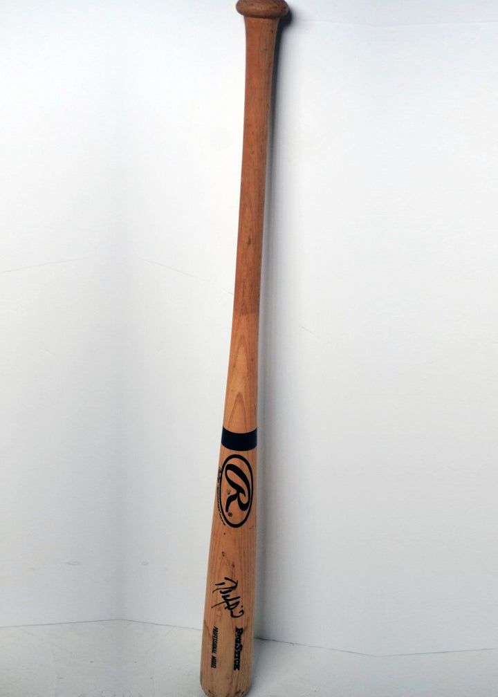 Raul Mondesi Los Angeles Dodgers bat signed with proof - Awesome Artifacts 