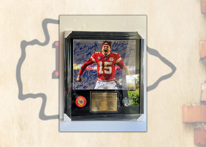 Patrick Mahomes, Andy Reid, Travis Kelce Super Bowl LVII NFL champions 16x20 photo team signed framed 28x25 with proof