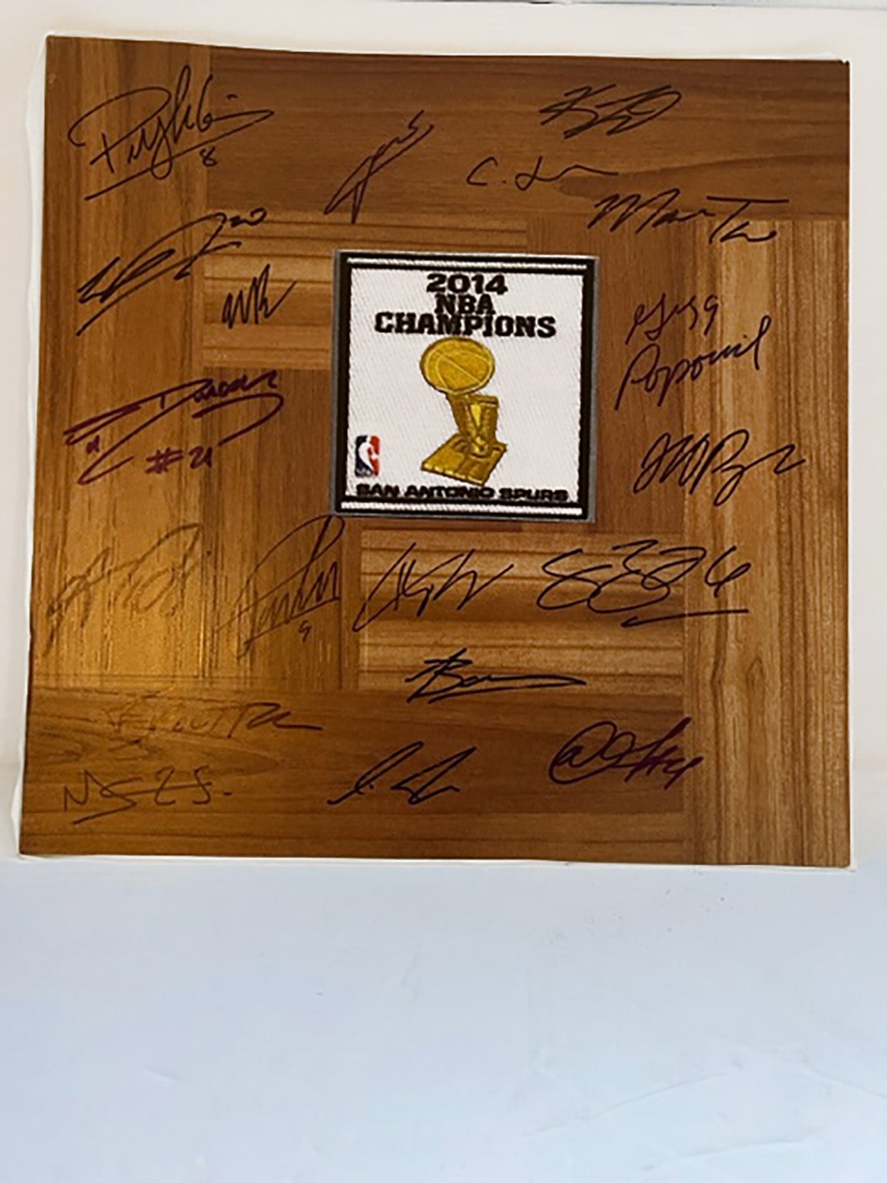 Tim Duncan, Kawhi Leonard, Gregg Popovich, San Antonio Spurs 2014 NBA champs 12x12 parquet hardwood floor team signed with proof