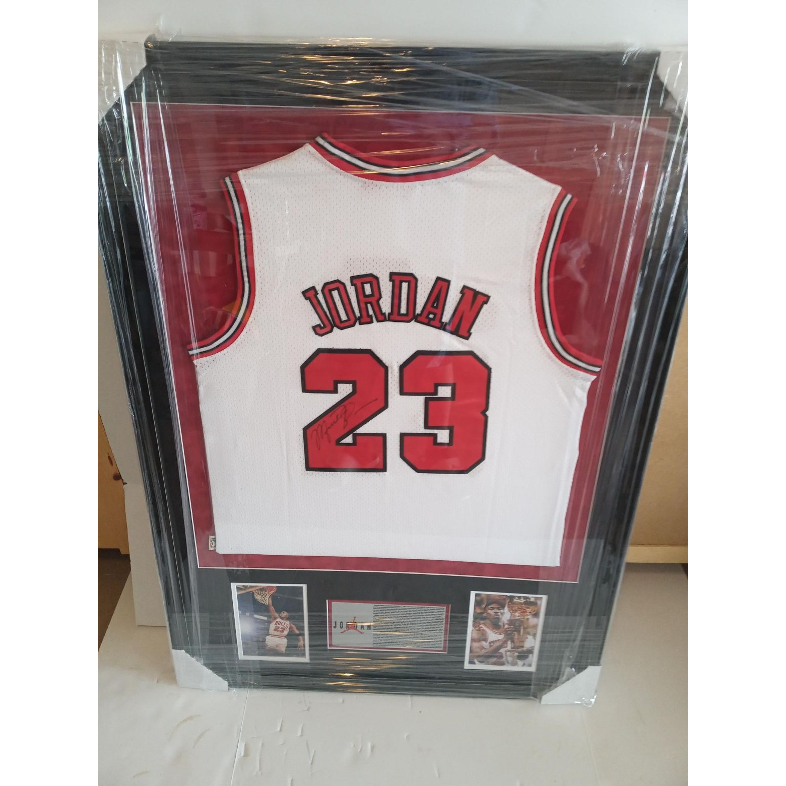 Michael Jordan Autographed Framed Bulls Jersey
