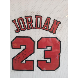 Michael jordan best sale white bulls jersey