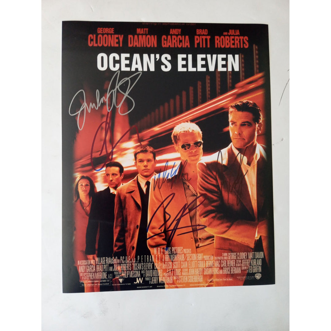 Ocean's 11 George Clooney, Matt Damon, Andy Garcia, Brad Pitt, Julia Roberts signed 11x14  photo with proof - Awesome Artifacts 