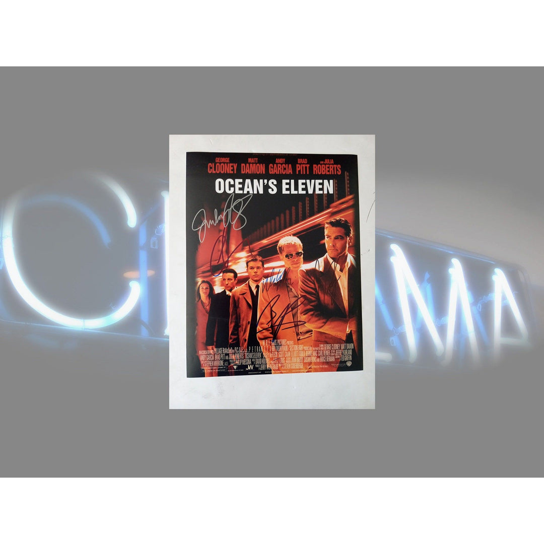 Ocean's 11 George Clooney, Matt Damon, Andy Garcia, Brad Pitt, Julia Roberts signed 11x14  photo with proof - Awesome Artifacts 