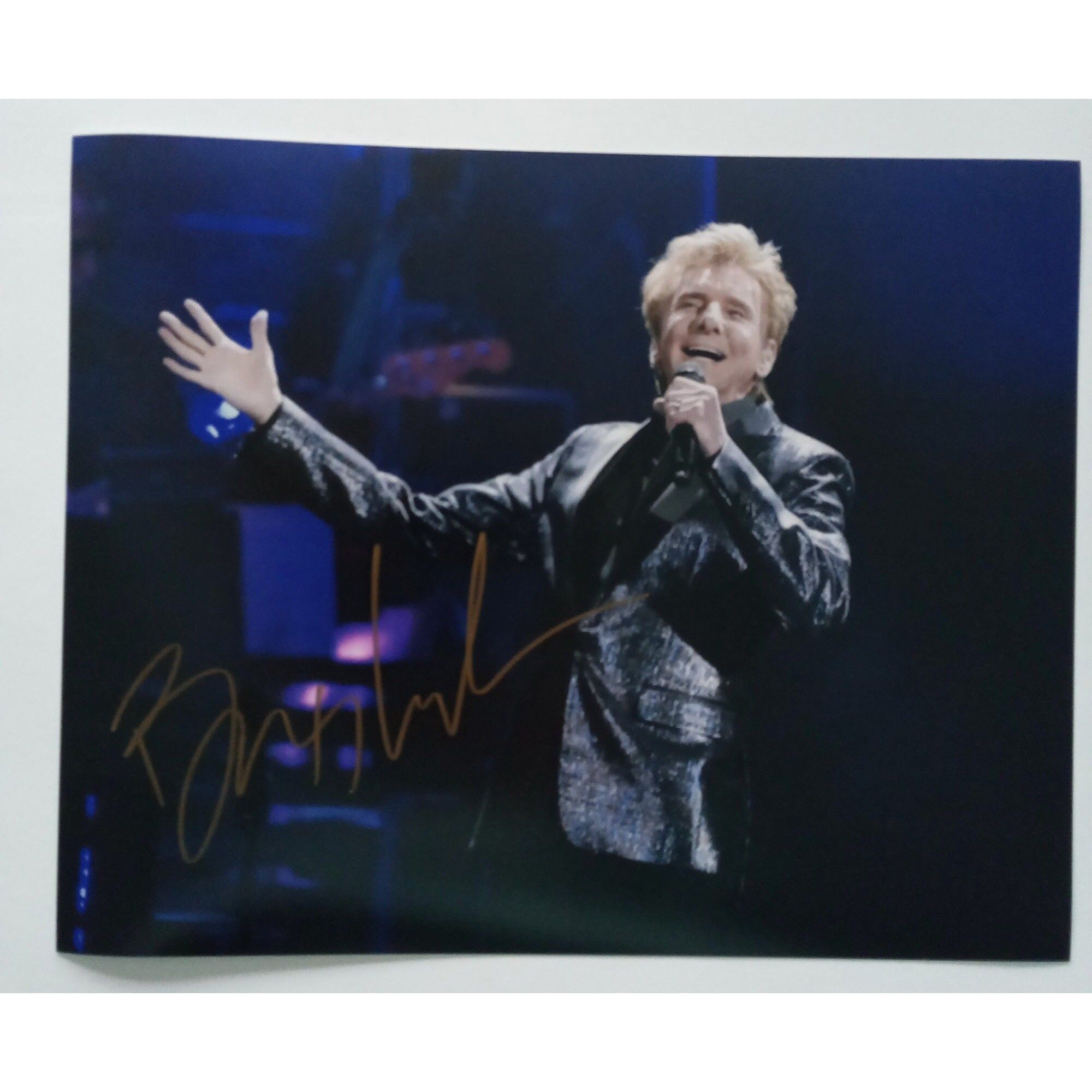 Barry Manilow 8 by 10 signed photo with proof