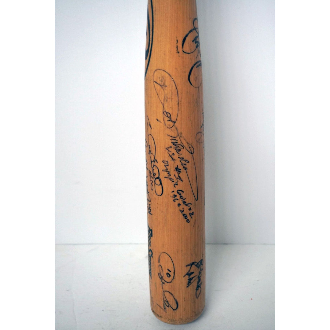 Steve Garvey and team baseball bat signed with proof - Awesome Artifacts 