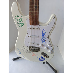Grace Slick, Jack Casady, Spencer Dryden, Marty Balin, Jefferson Airplane signed electric guitar with proof