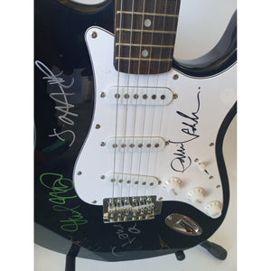 Pearl Jam Eddie Vedder, Stone Gossard, Jeff Ament, Mike McCready signed electric guitar