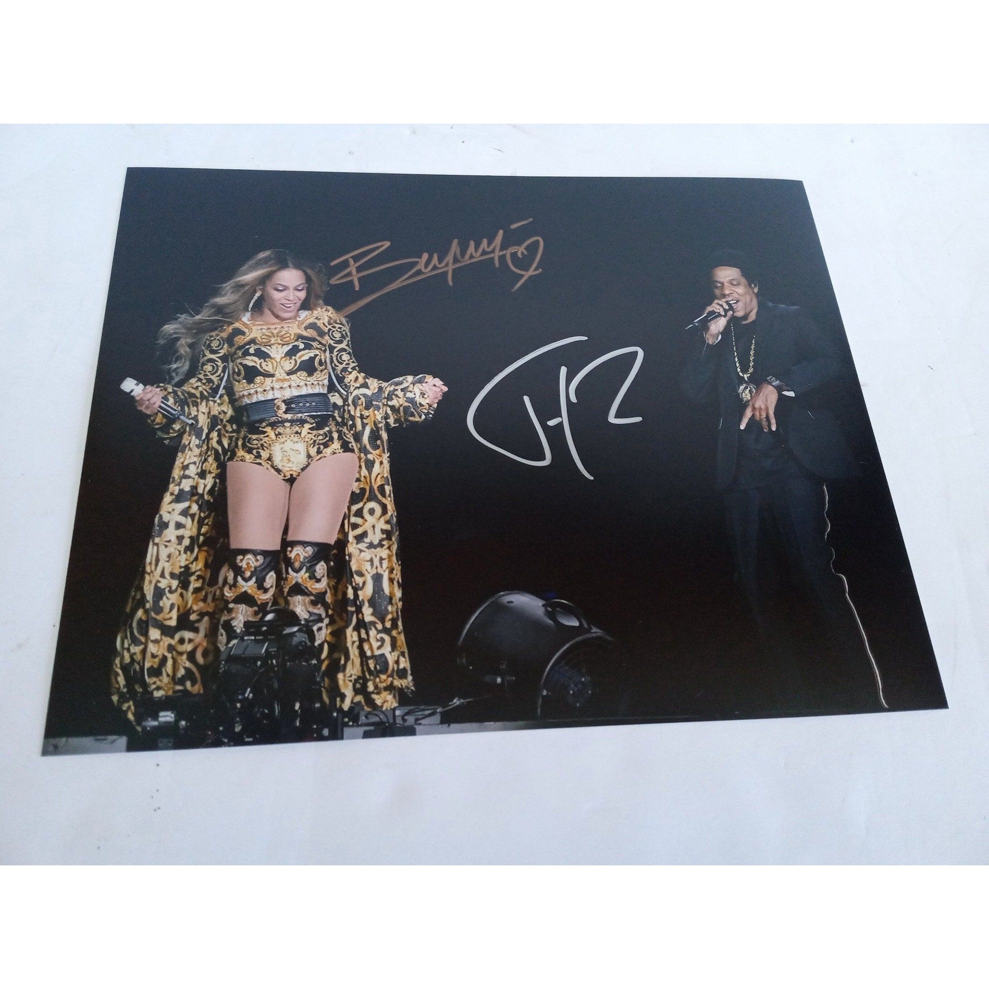 Jay-Z Shawn Carver and Beyonce Knowles 8 x 10 signed photo with proof