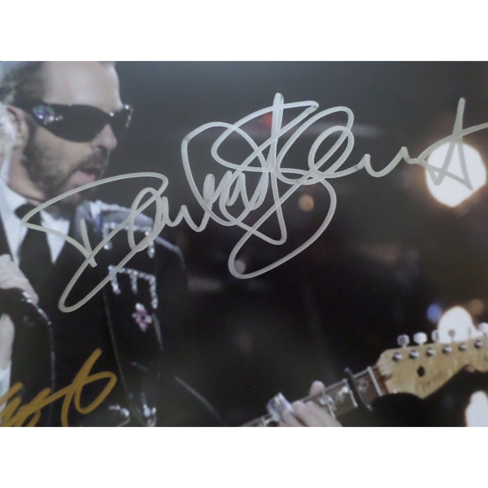 Annie Lennox and Dave Stewart Eurythmics signed 8 by 10 photo with proof