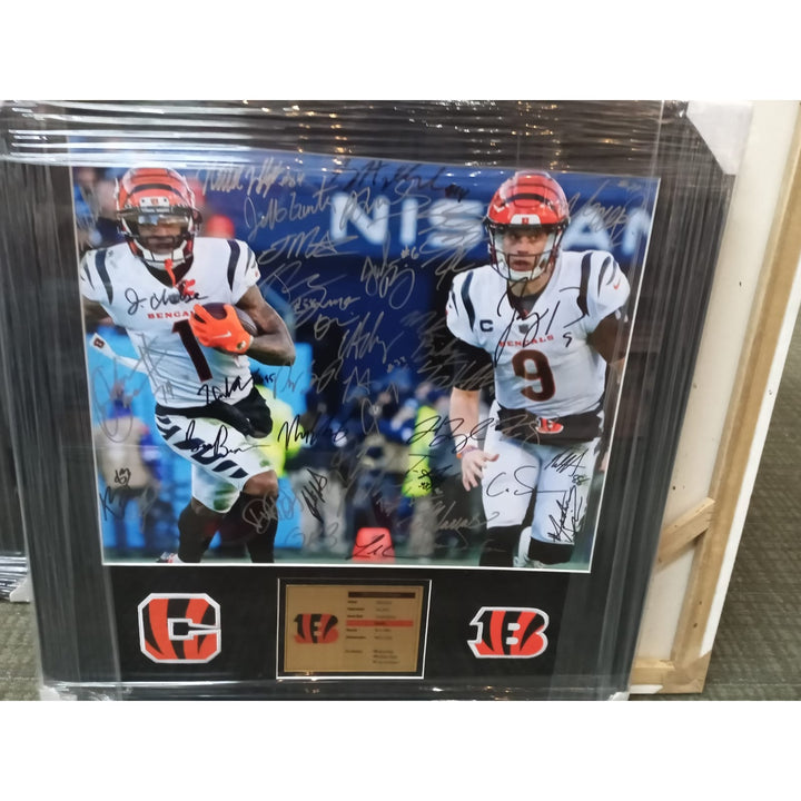 Joe Burrow JaMaar Chase Cincinnati Bengals 16x20 photo team signed and framed with proof