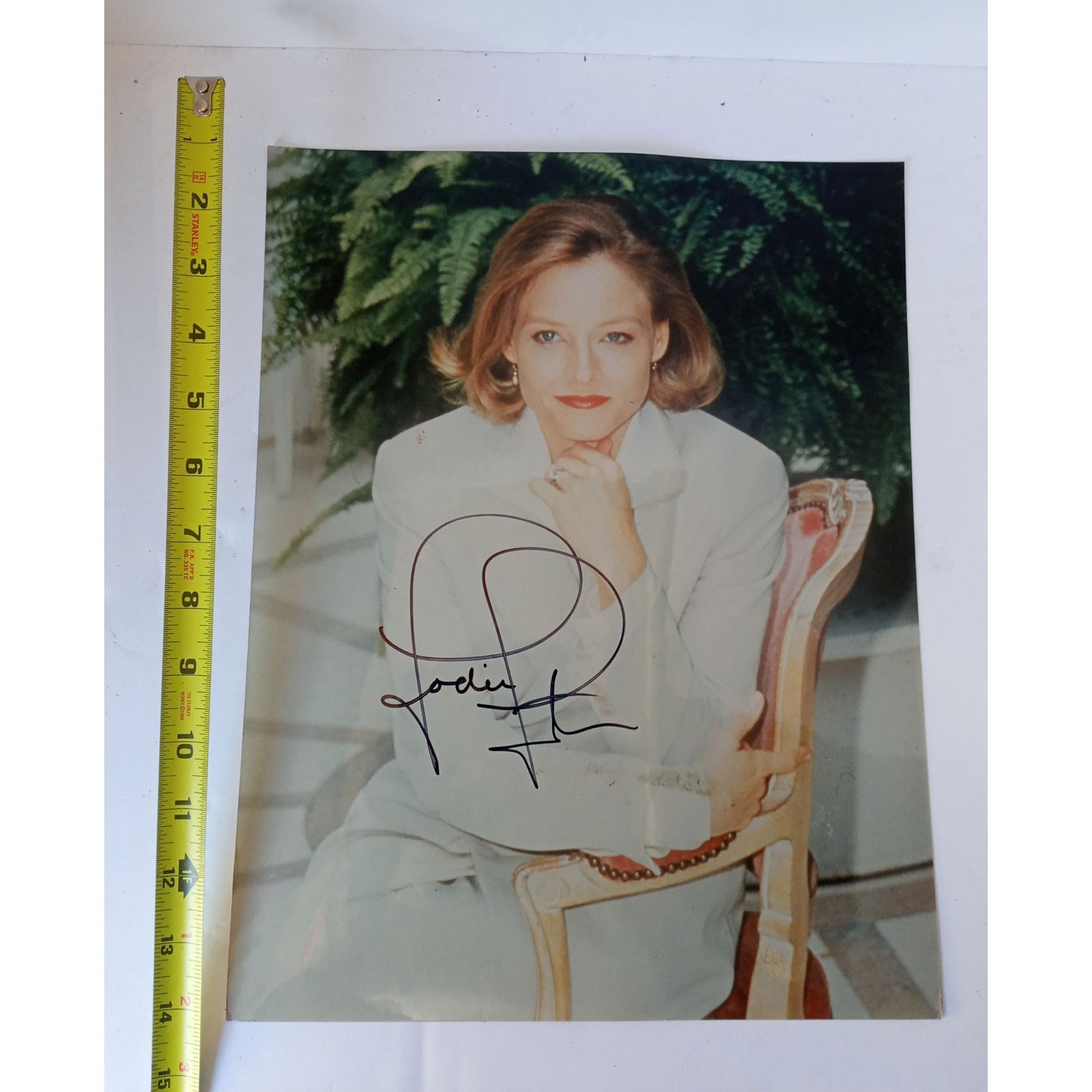 Jodie Foster 11 x 14 signed photo with proof