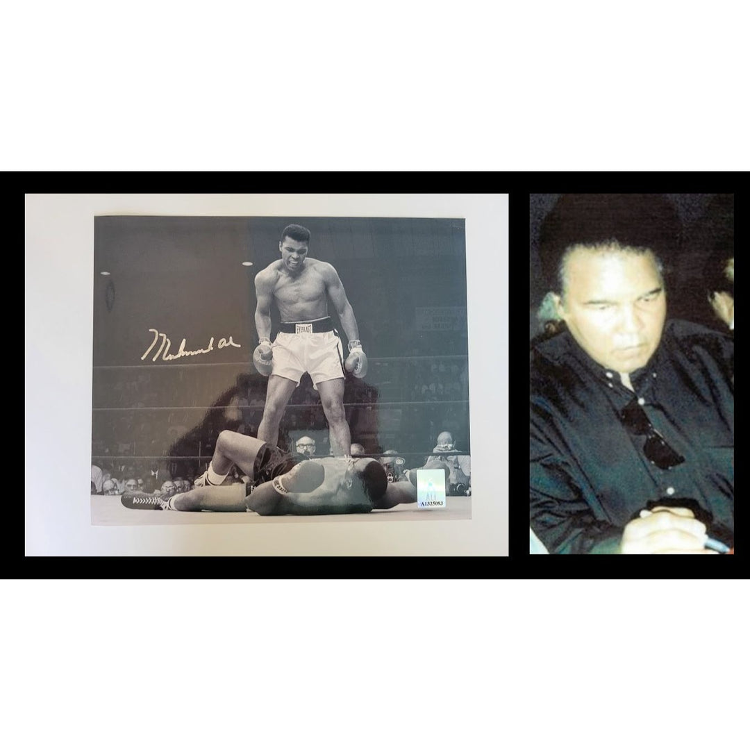 Muhammad Ali 8 x 10 photo signed with proof - Awesome Artifacts 