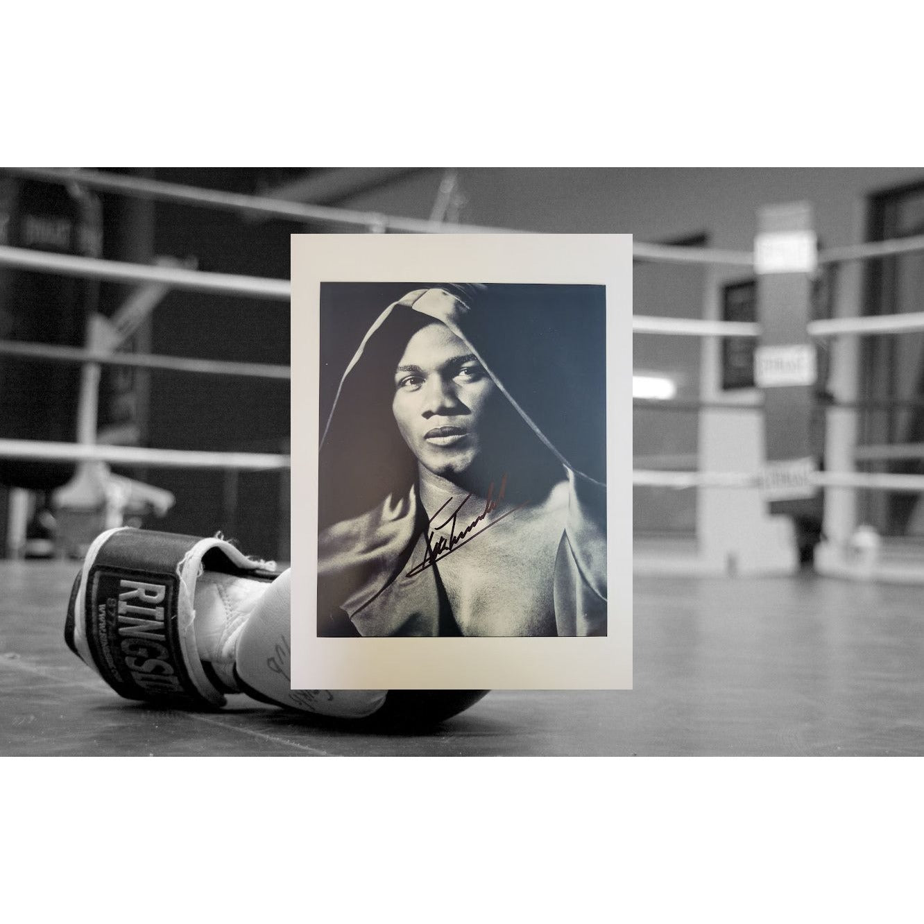 Felix Tito Trinidad 8 x 10 photo signed with proof