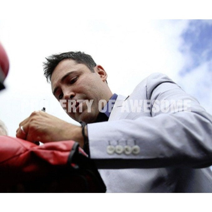 Oscar de la Hoya boxing Legend 5 x 7 photo signed with proof - Awesome Artifacts 