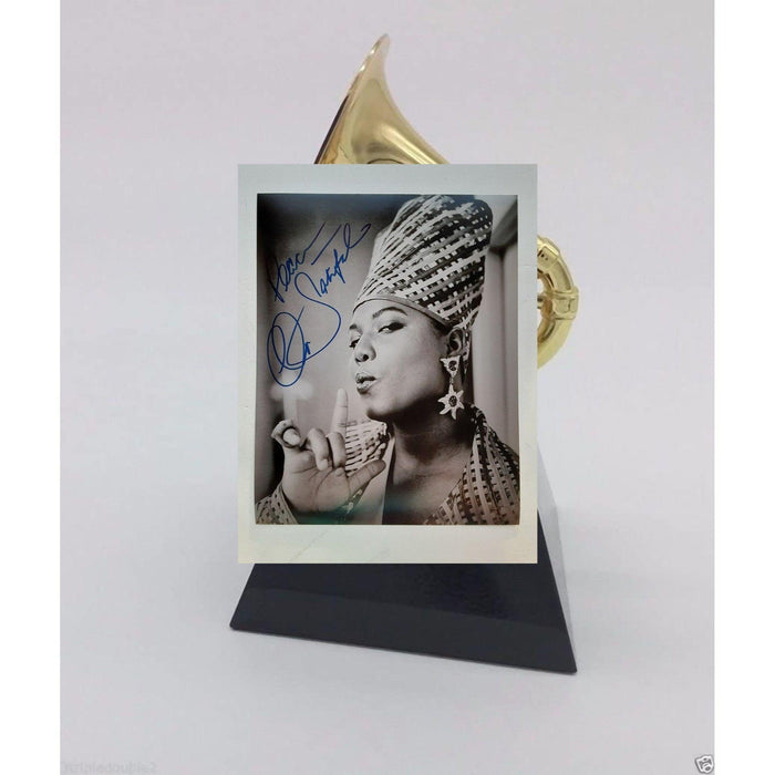 Queen Latifah, Dana Elaine Owens 8 by 10 signed photo with proof