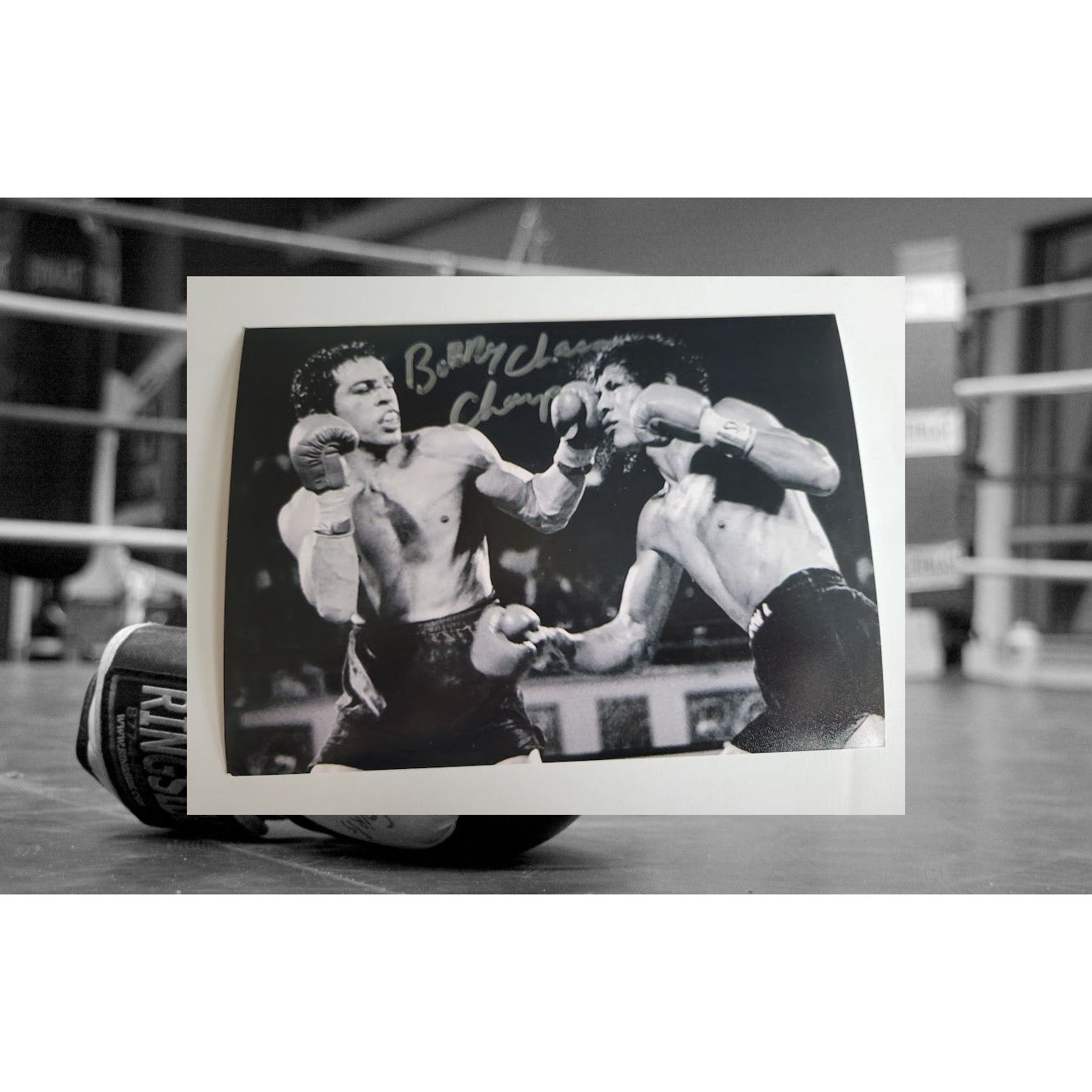 Bobby Chacon 5 x 7 photograph signed