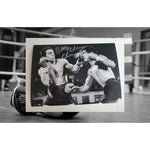 Load image into Gallery viewer, Bobby Chacon 5 x 7 photograph signed
