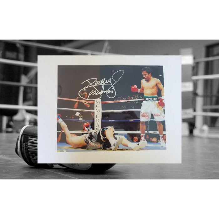 Manny Pacquiao 8 x 10 photo signed with proof