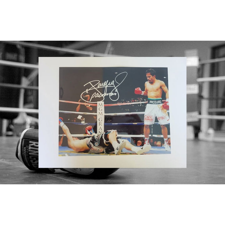 Manny Pacquiao 8 x 10 photo signed with proof - Awesome Artifacts 