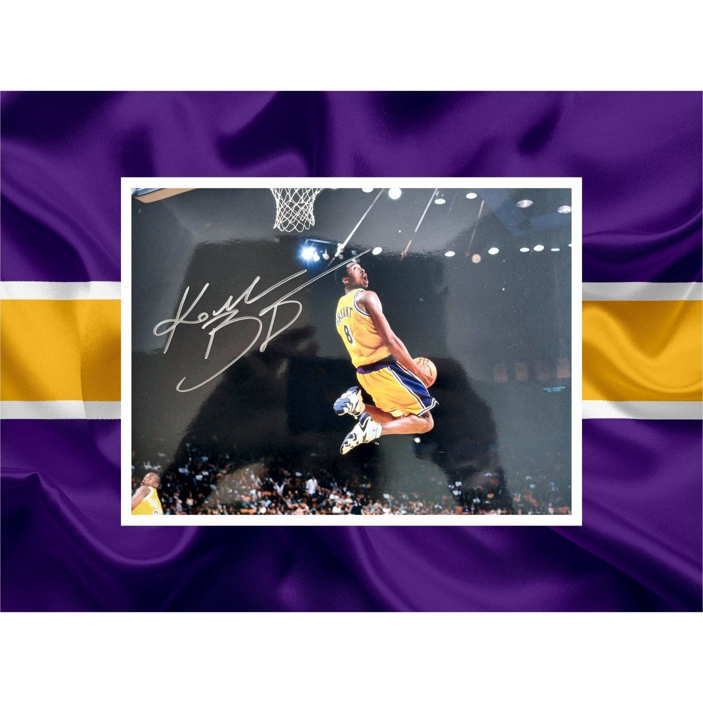 Kobe Bryant Los Angeles Lakers 8 x 10 photo signed with proof