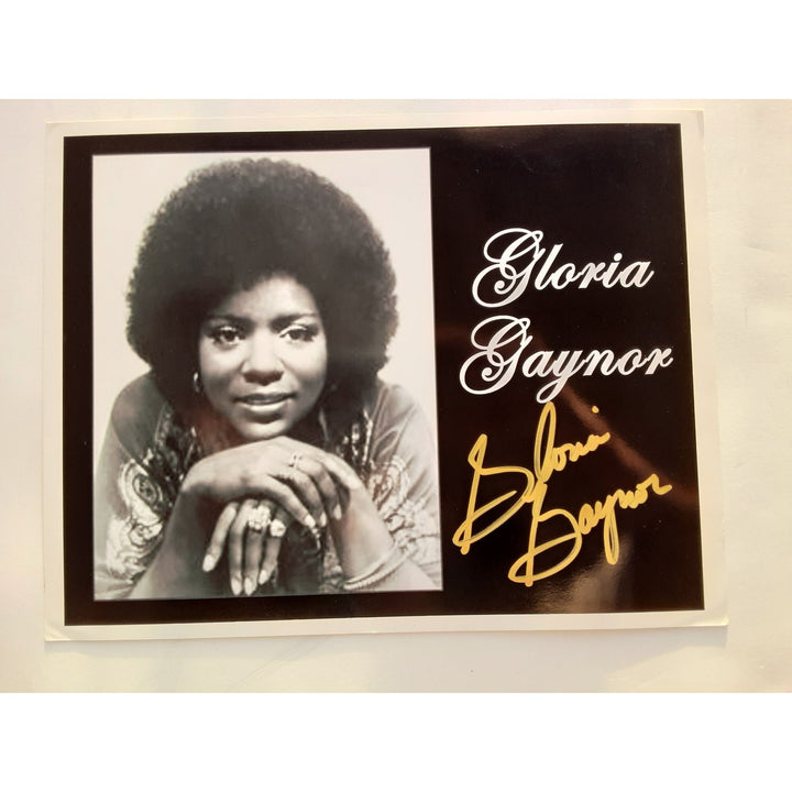 Gloria Gaynor 8x10 photo signed