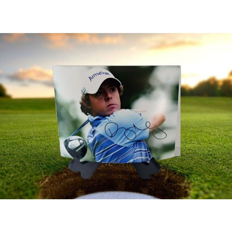 Rory McIlroy PGA golf star signed 8 x 10 photo with proof