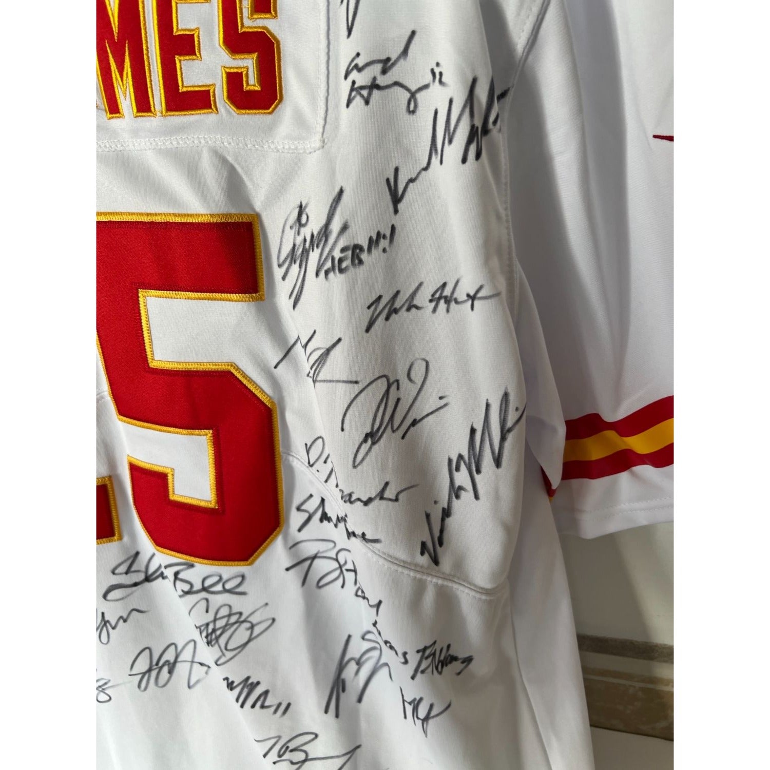 Awesome Artifacts Patrick Mahomes Andy Reid Travis Kelce 2022-23 Kansas City Chiefs Authentic Patrick Mahomes Jersey Signed with Proof by Awesome Artifact