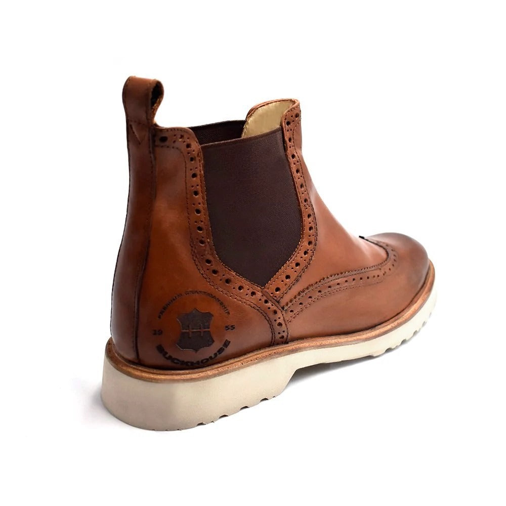 Ronaldo Boot made of 100% cowhide leather with an extralight honey brown sole