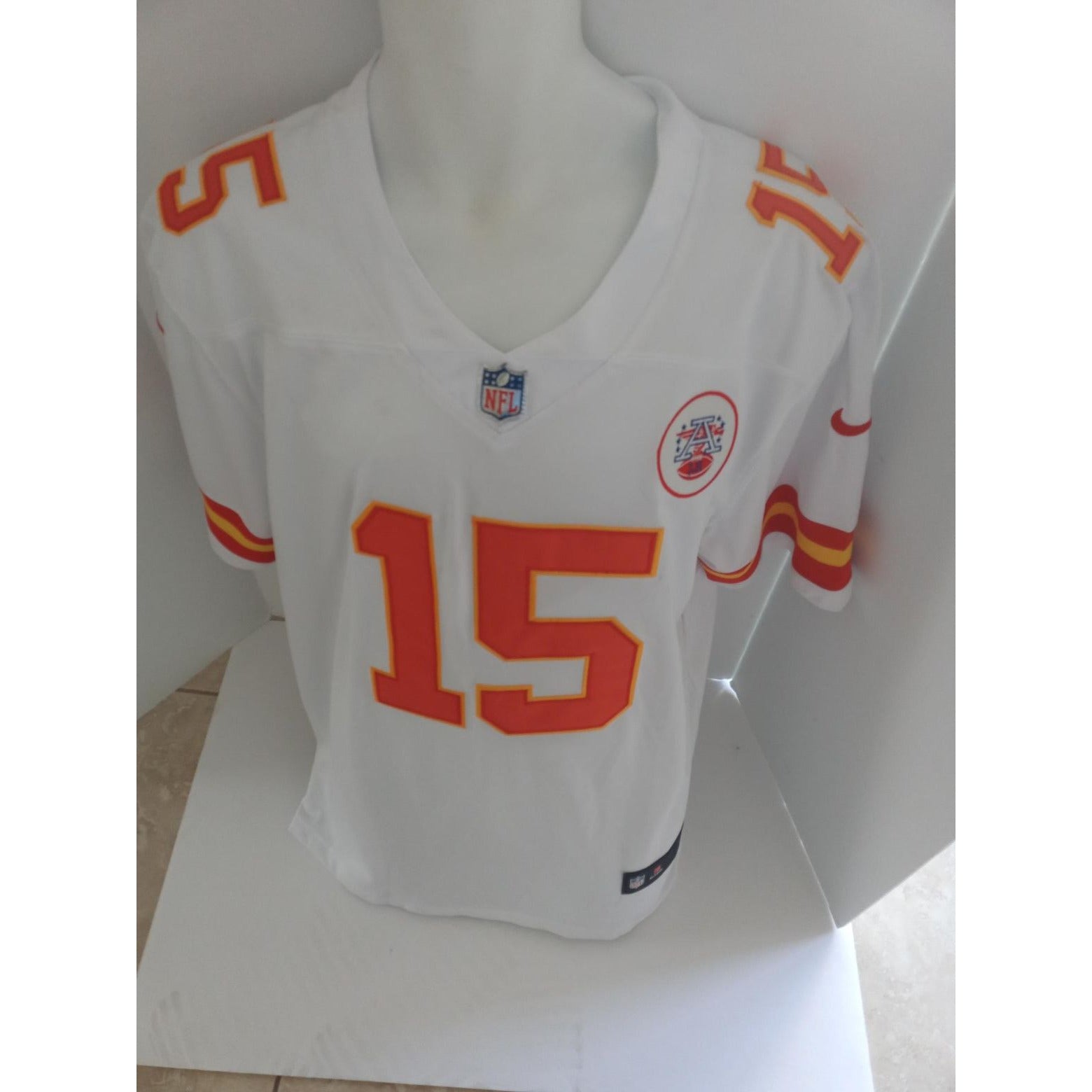 Travis Kelce Kansas City Chiefs Autographed SB Champs V-neck