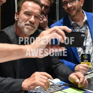 Arnold Schwarzenegger The Expendables 5 x 7 photo signed with proof