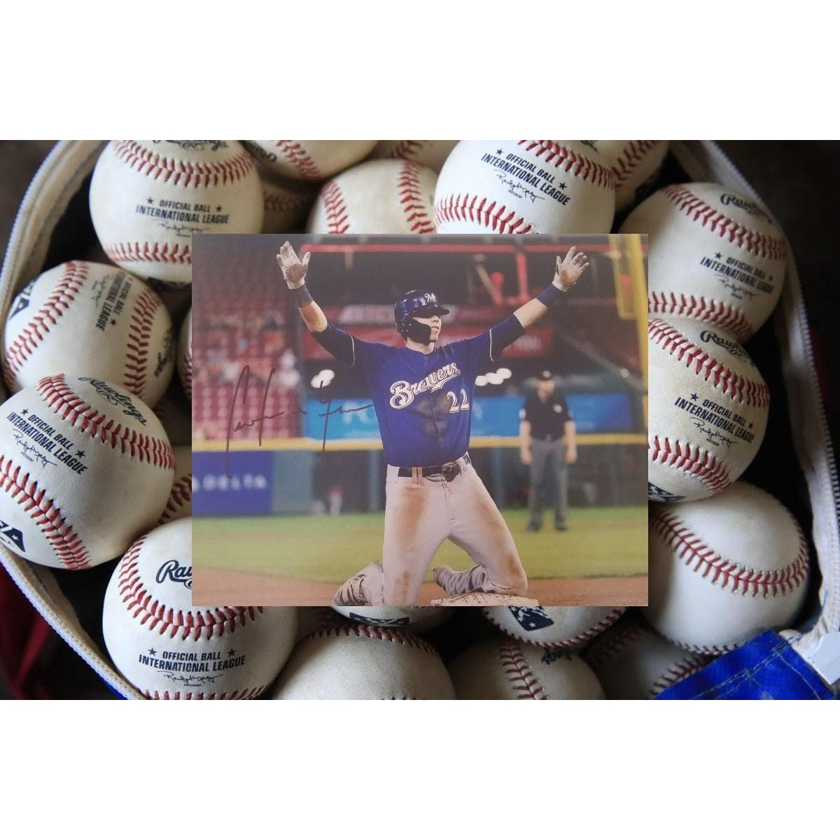 Christian Yelich Milwaukee Brewers 8 x10 signed photo