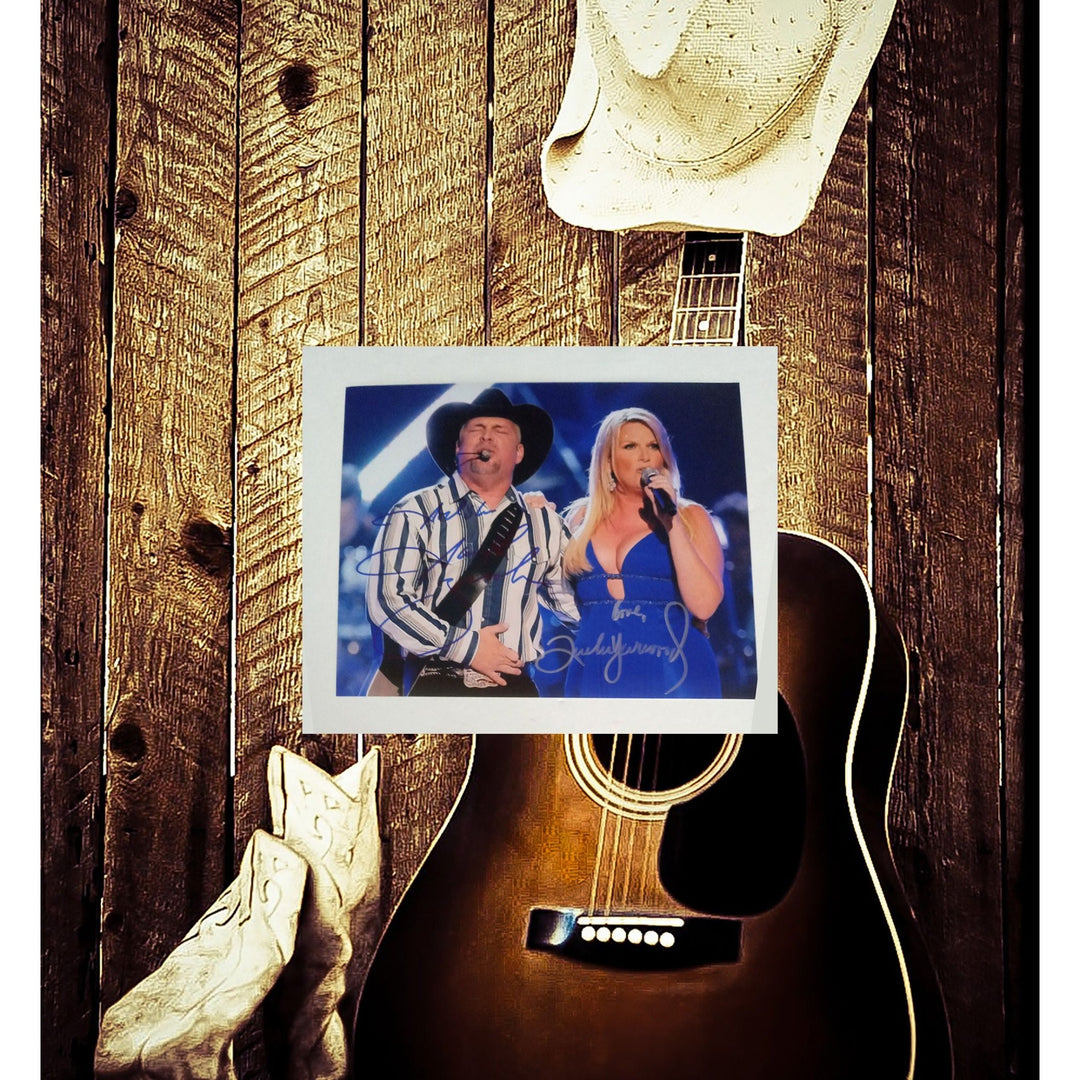 Garth Brooks and Trisha Yearwood 8 by 10 signed photo with proof