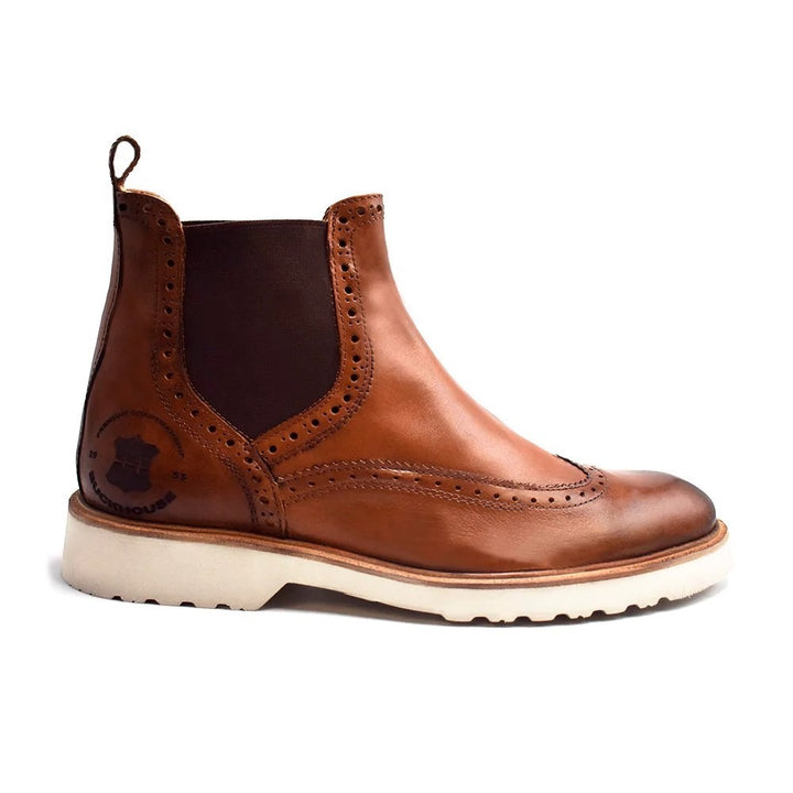 Ronaldo Boot made of 100% cowhide leather with an extralight honey brown sole