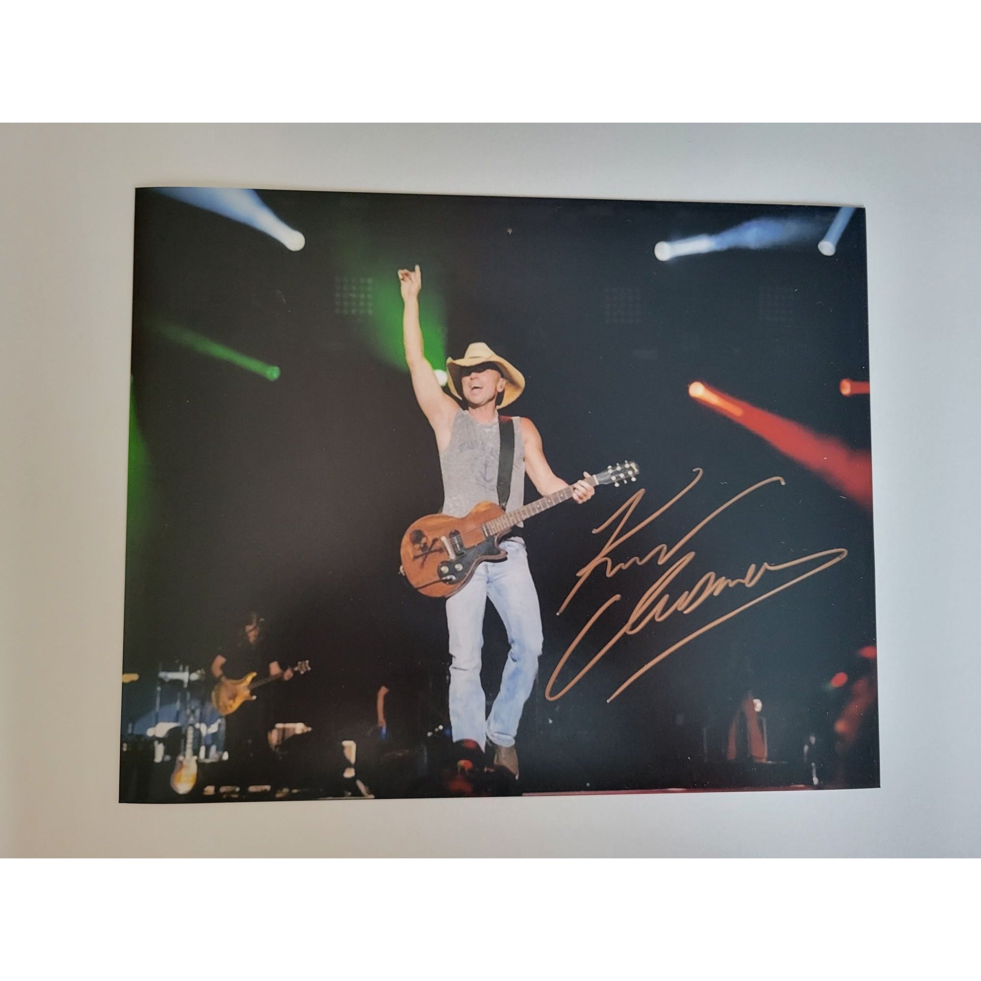 Kenny Chesney 8x10 photo signed with proof