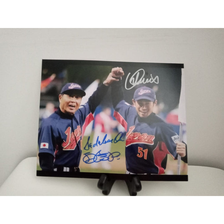 Sadaharu oh and Ichiro Suzuki 8 by 10 signed with proof - Awesome Artifacts 