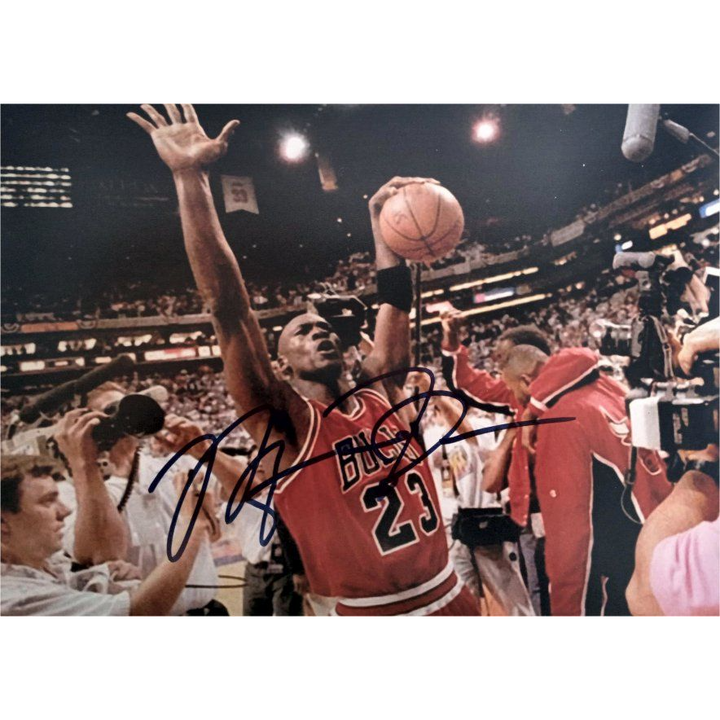 Michael Jordan Chicago Bulls 8x10 photo signed with proof