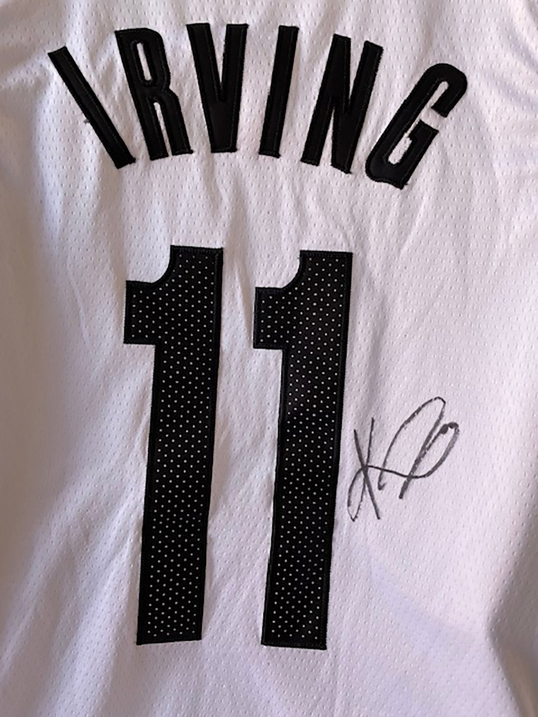 Brookyln Nets Kyrie Irving signed jersey signed with proof