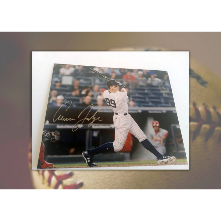 Aaron Judge New York Yankees 8x10 photo signed with proof