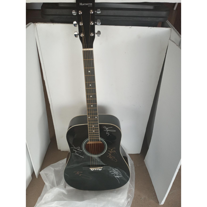 Dave Matthews, LeRoi Moore , Boyd Tinsley, Stephan Lessard, Carter Buford 39-in Huntington acoustic guitar signed with proof