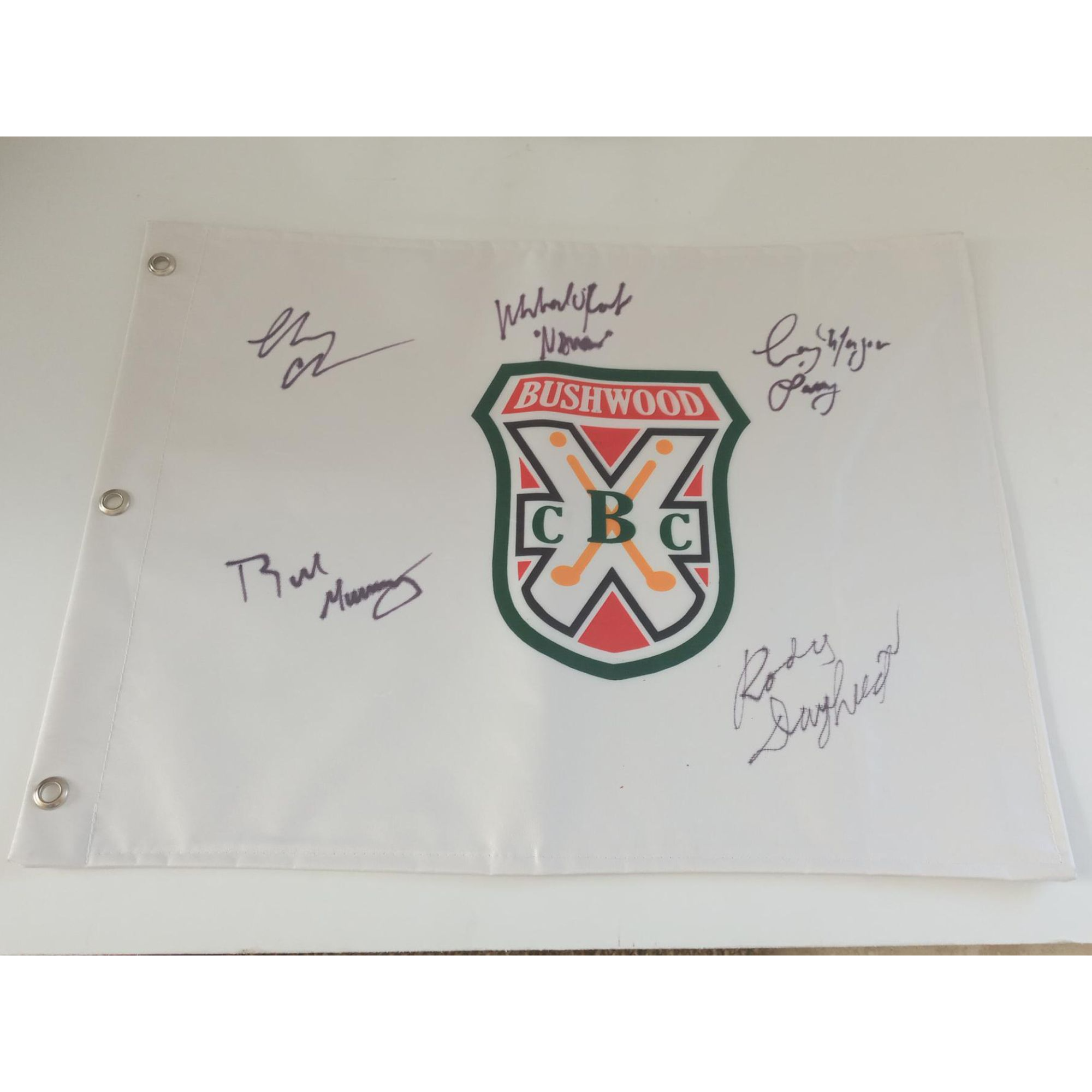 Caddyshack Bushwood golf flag Chevy Chase, Rodney Dangerfield, Bill Murray, Cindy Long, Michael O'Rourke, signed with proof